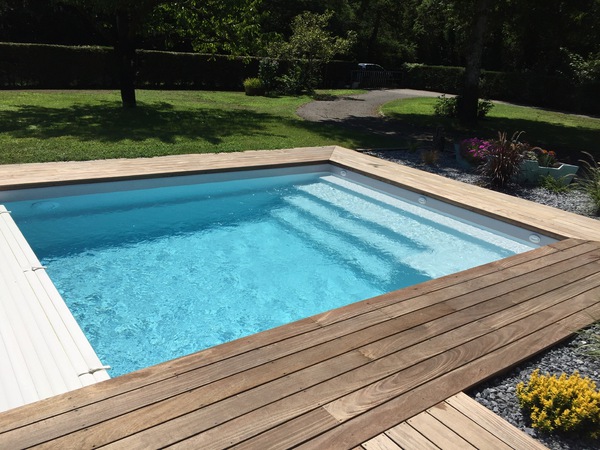 Piscine forme rectangle